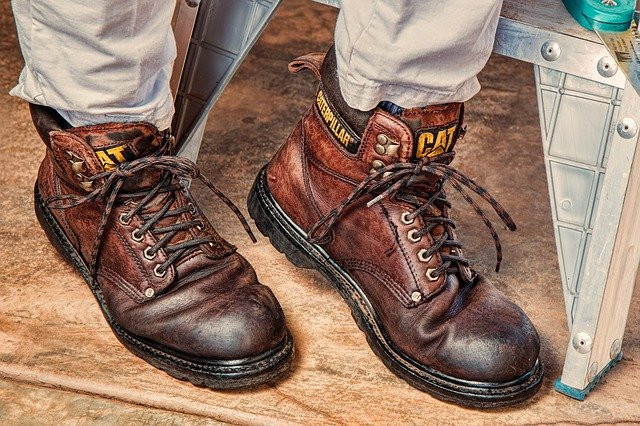 Steel toe boots